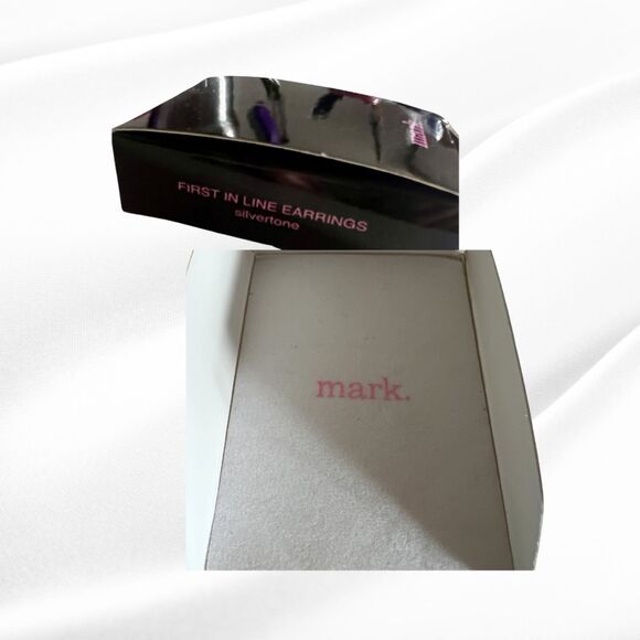 RARE "First in Line" Silver Tone Dangle Earrings by Mark. - 2011 NIB - Picture 2 of 3